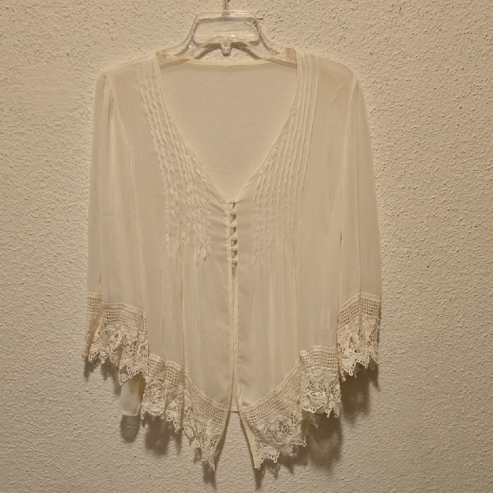 B10 Sheer Cream Lace Blouse Sz Med